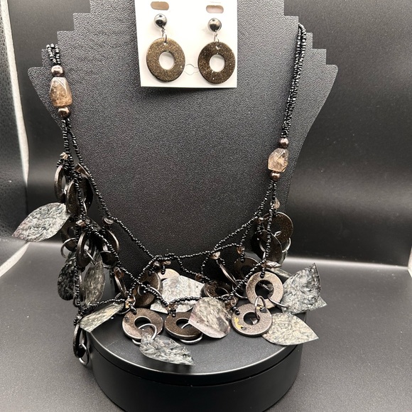 NWT four Jewelry Sets - Picture 1 of 6